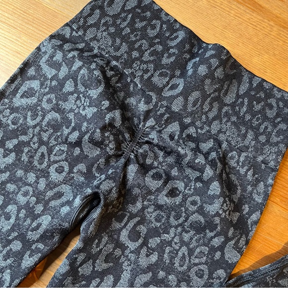Gymshark | Adapt Animal Print Leggings Black XS - Picture 9 of 9
